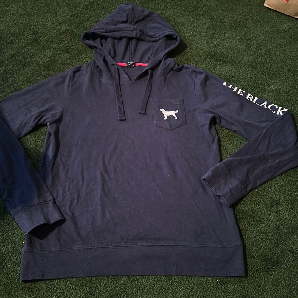 The black dog hooded shirt